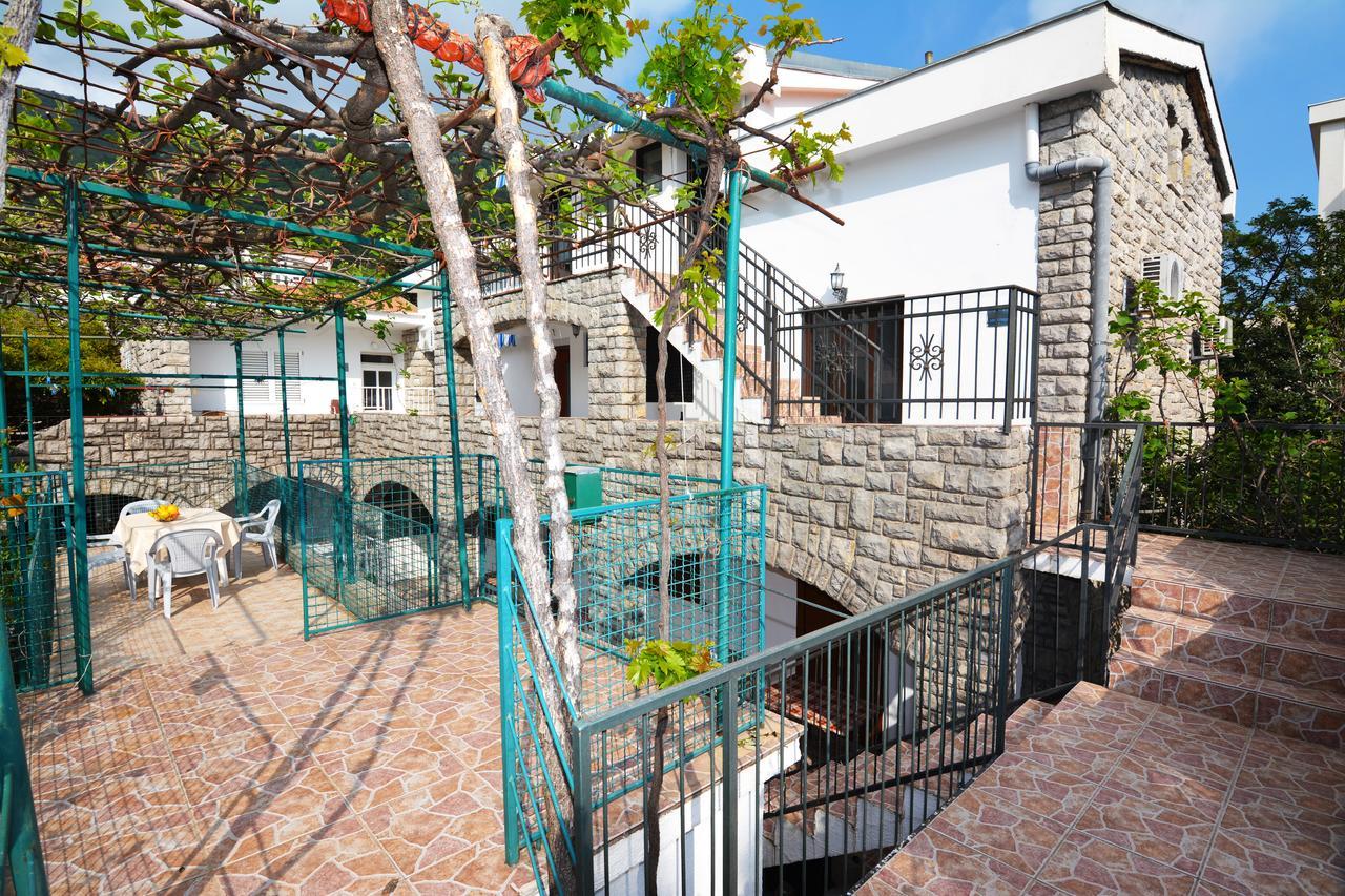 Apartments Jovana Petrovac Kültér fotó