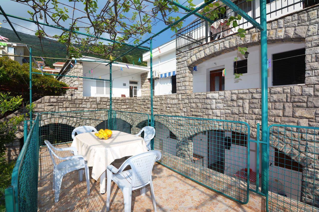 Apartments Jovana Petrovac Kültér fotó
